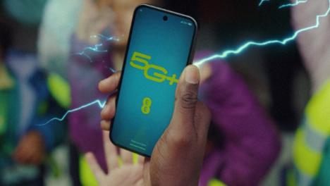 Ericsson ger konsumenterna en omkörningsfil i 5G-nätet